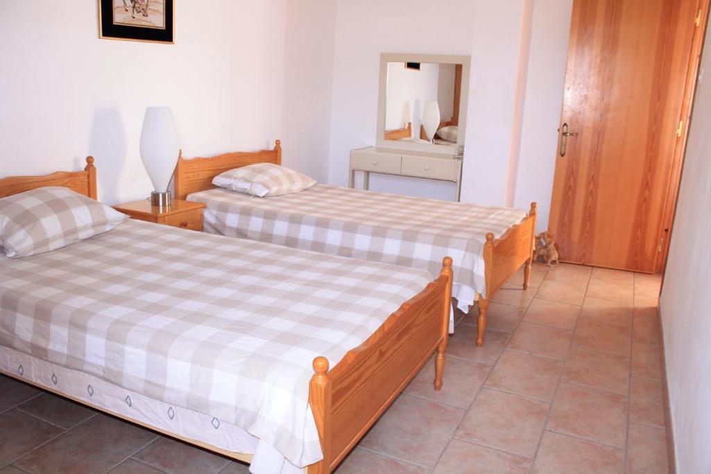 Ampelokipi Holiday Apartments Pissouri Room photo