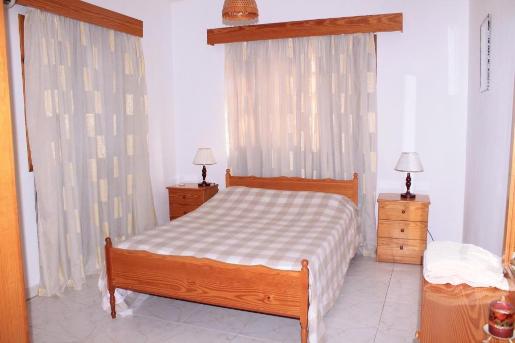 Ampelokipi Holiday Apartments Pissouri Room photo